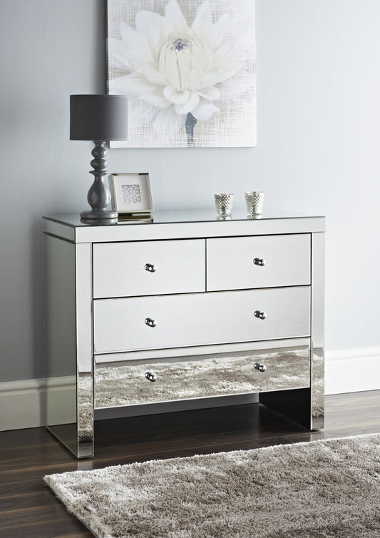 Mirrored 2 over 2 Chest of 4 Drawers.