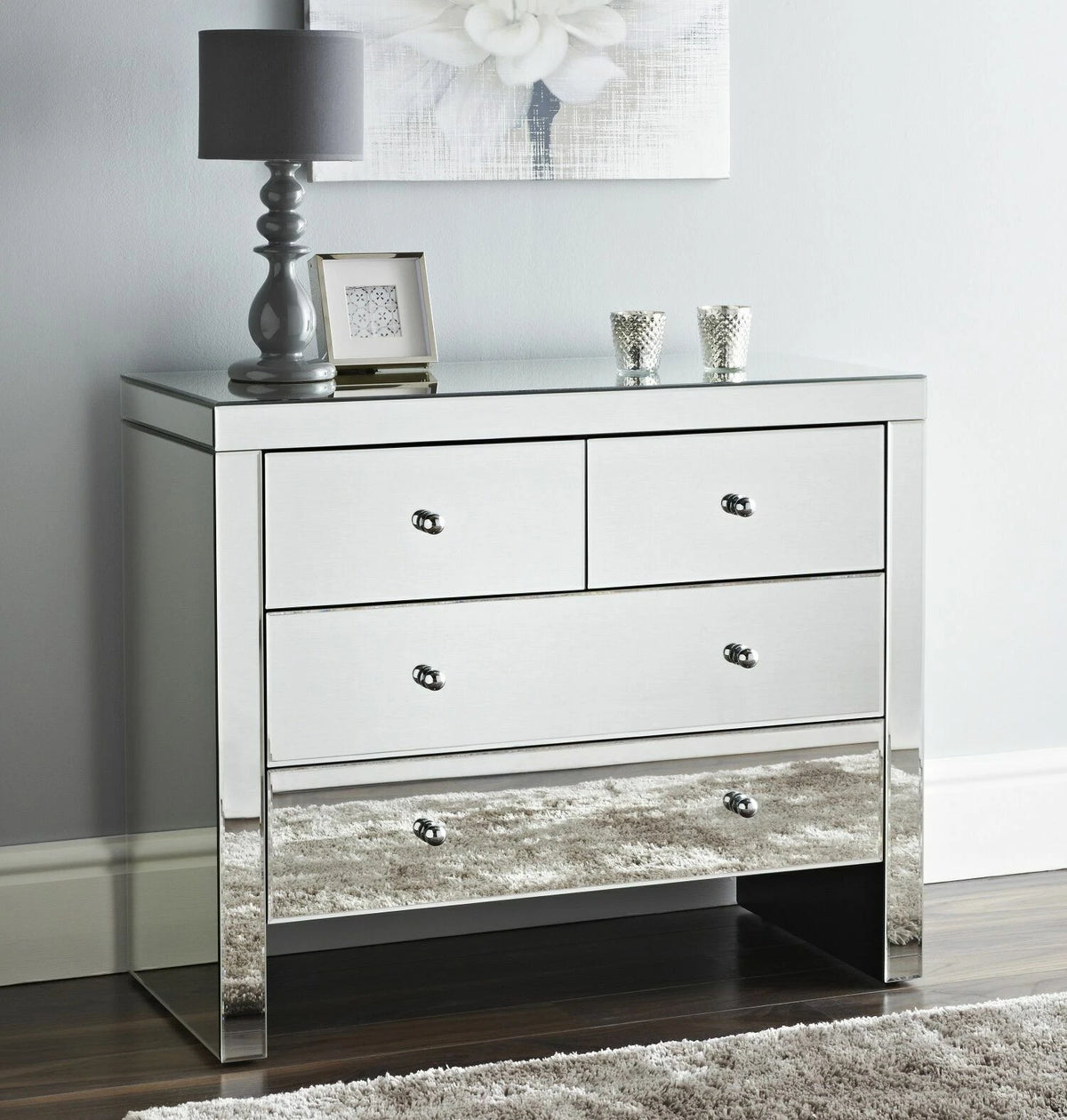 Mirrored 2 over 2 Chest of 4 Drawers.