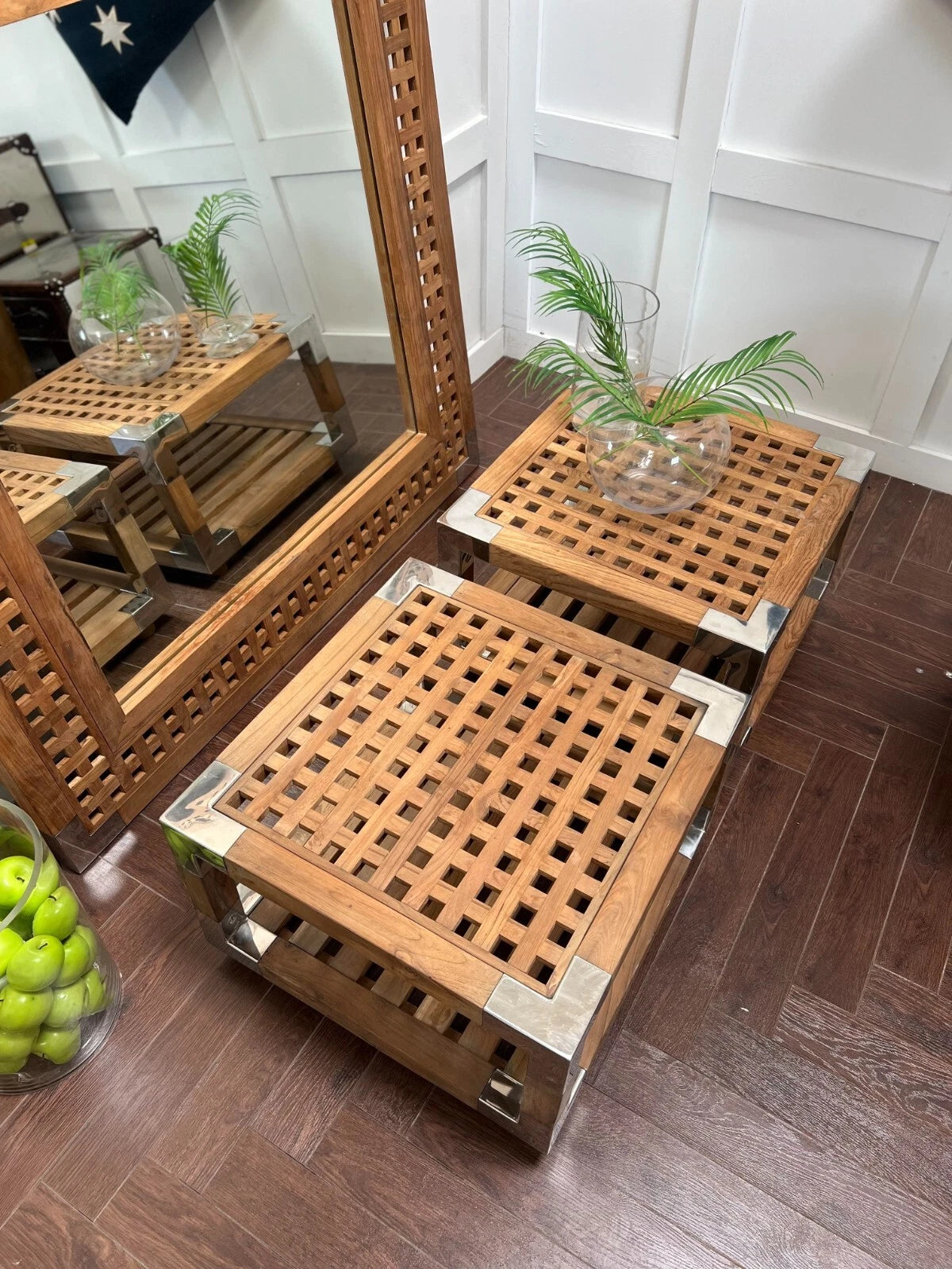 Knuckle Joint Side Table 60x60 Timothy Oulton