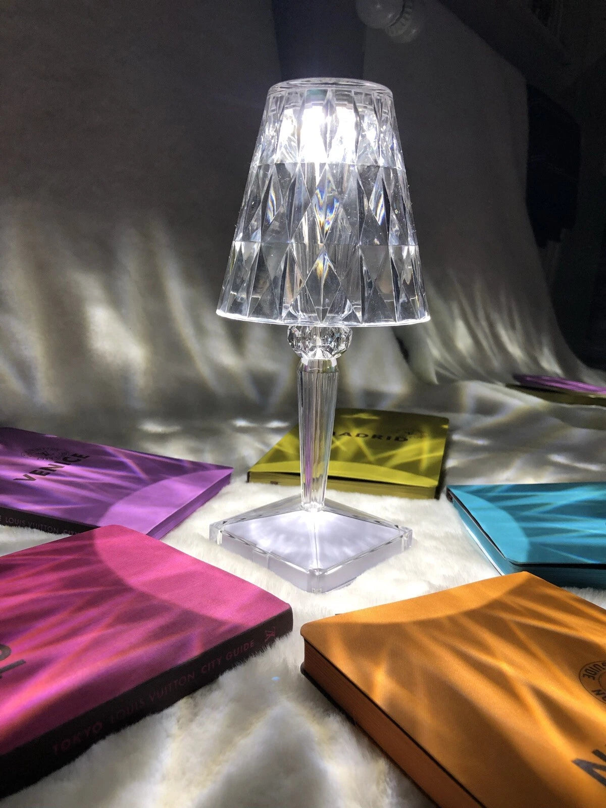Niches Touch ACRYLIC Decorative Crystal Dimmable 3 Settings LED Table Lamp